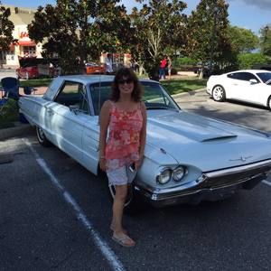 Meet your Posher, Lynn